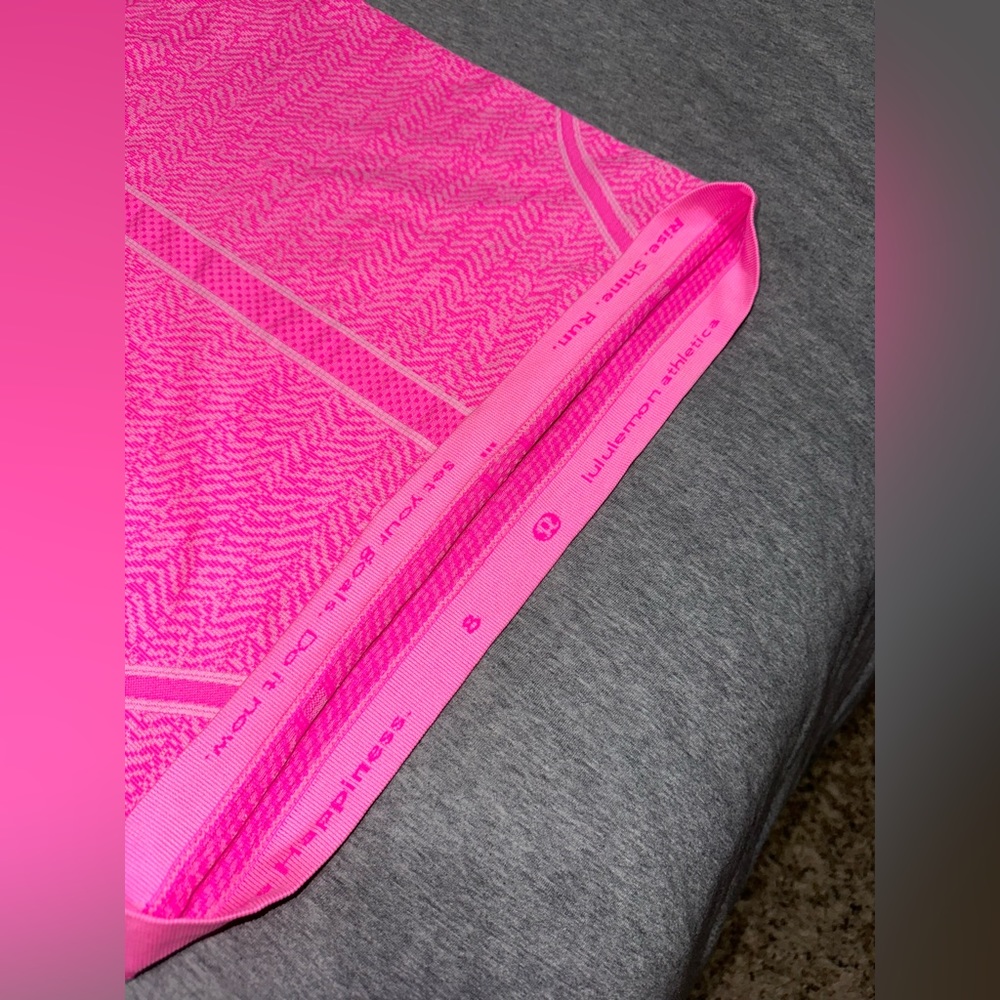 Lululemon Swiftly Tech Racerback in Heathered Raspberry Glo Light - Picture 5 of 5